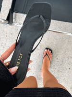 Hamptons Thong Heels Black