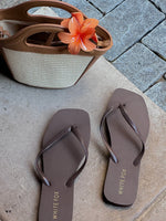 Josie Thong Sandals Chocolate